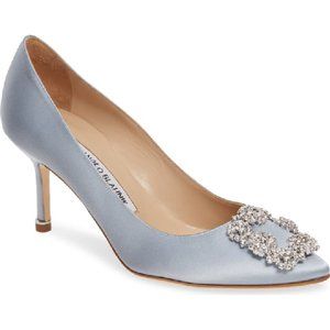 Manolo Hangisi not selling Im in search of these